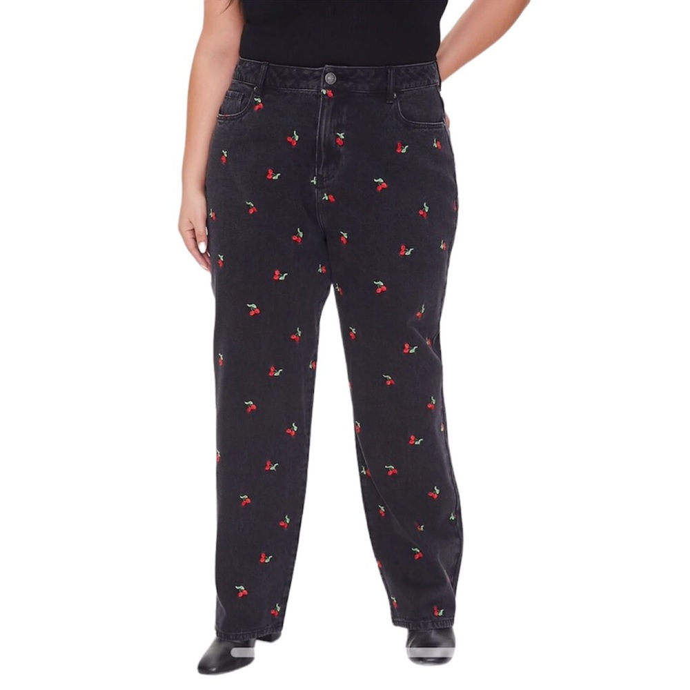 🆕 Forever 21+ Plus-Size Cherry Embroidered Jeans